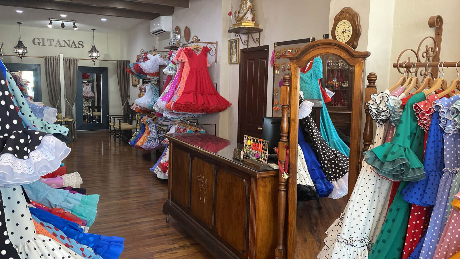 vestidos de flamenca y de comunion en malaga